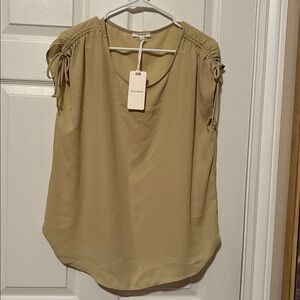 NWT Pleione women’s cinch-tied sleeve, lightweight blouse, size large